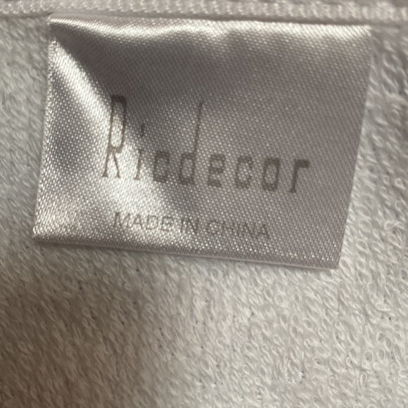 2 Beach Towels. 5 feet by 3 feet. Tie dye design. - Picture 2 of 2